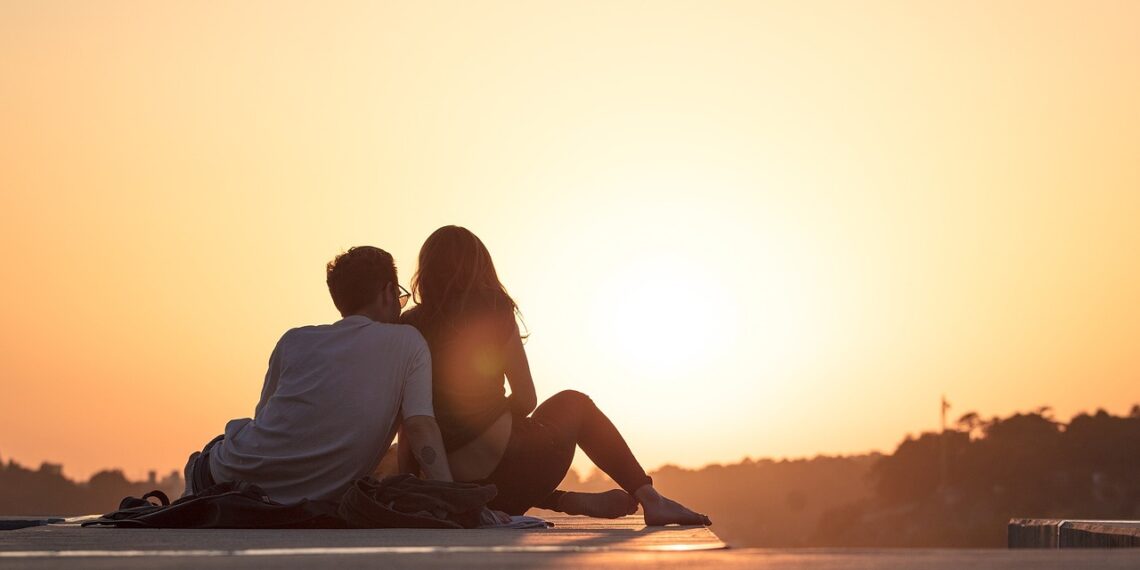 Mastering Emotional Connections: Strategies for Deepening Interpersonal Bonds