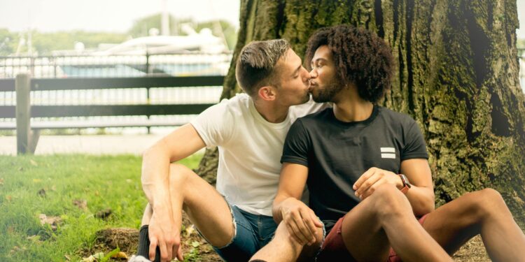 Mastering Modern Love: Strategies for Successful Dating in the Digital Age