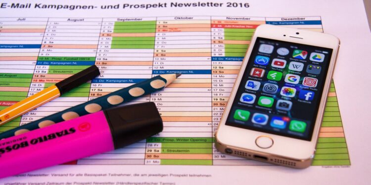 Family Planner Apps for Couples Overwhelmed by Mental Load