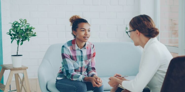 Breakup Coaching vs. Therapy: When a Course Is Not Enough